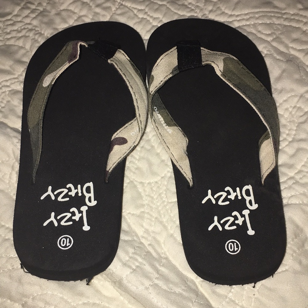 Toddler camo flip flops